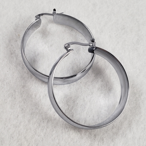 1.5" White Gold Chubby Hoops - Picture 4 of 6